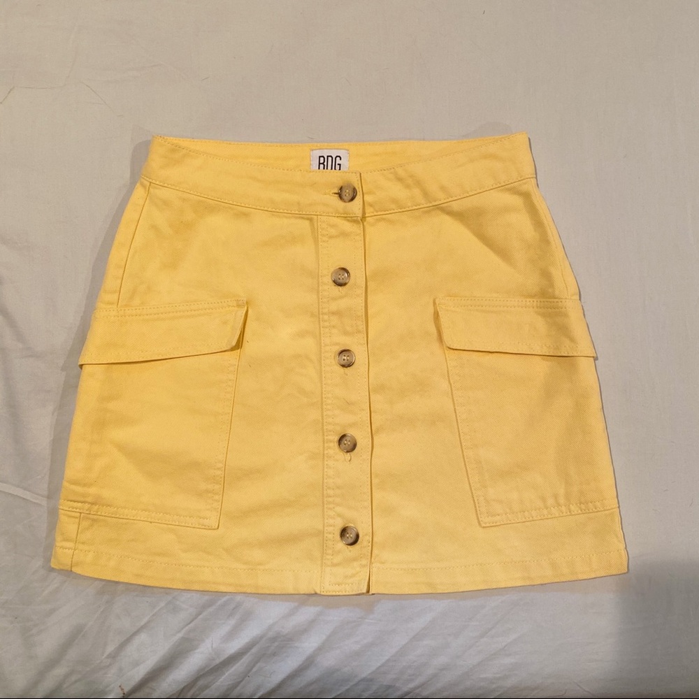 New Urban Outfitters Lemon jeans skirt